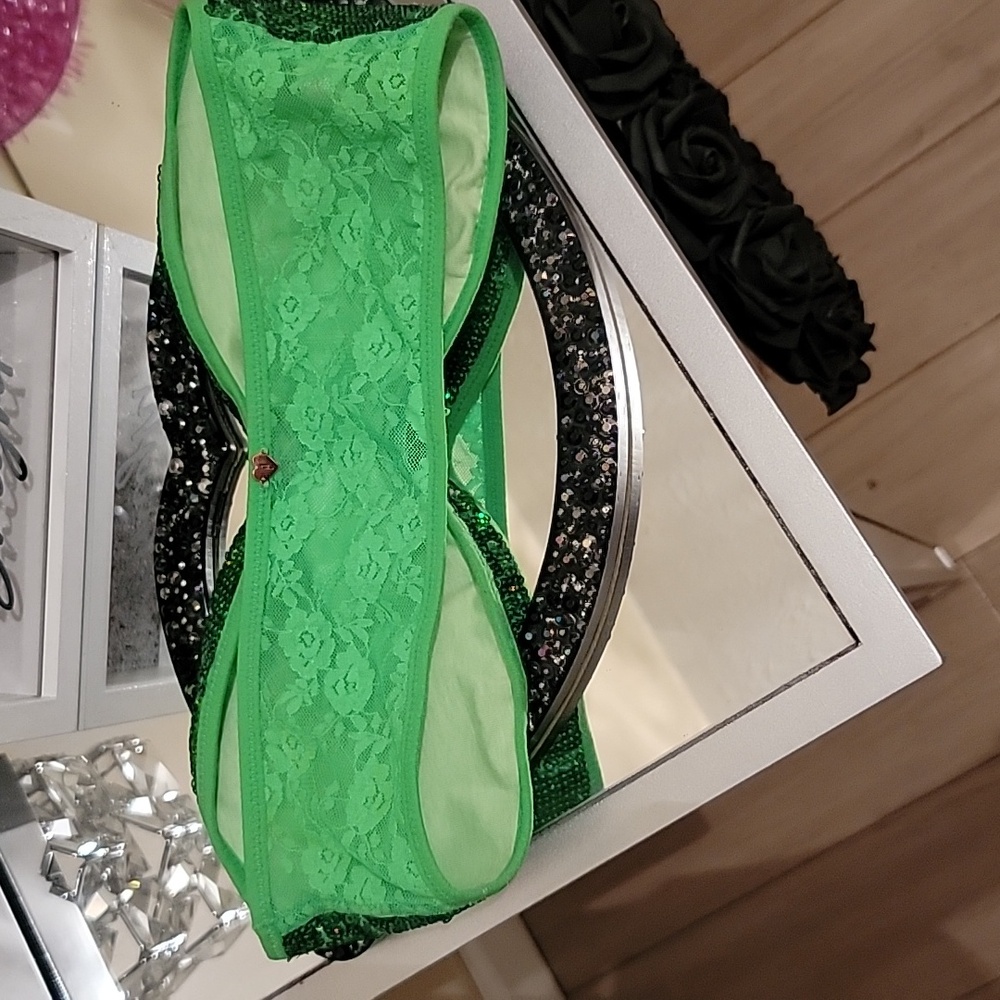 PINK Victoria's Secret Gray Tank Top With Green Sequin Shamrocks. XS. Bralette S - Picture 10 of 16